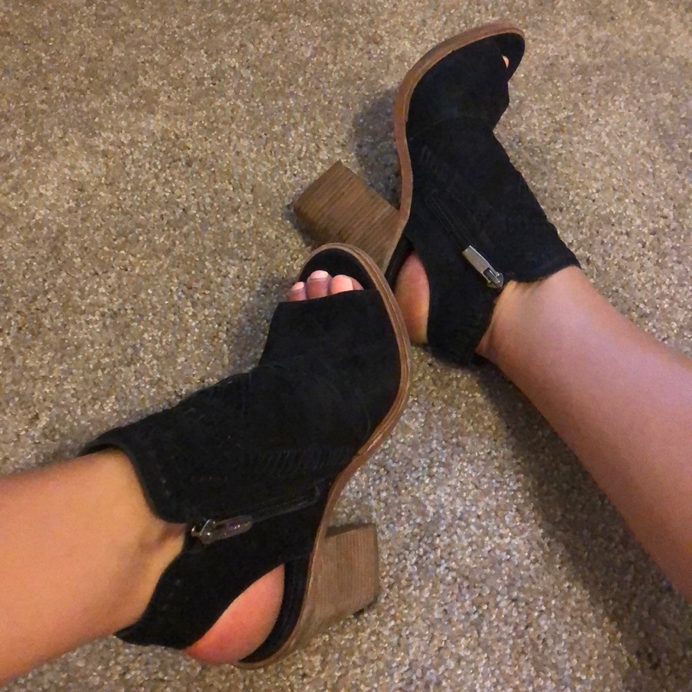 Vince Camuto heels